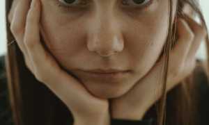 Почему у парня расширенные зрачки? Узнайте причины и последствия.