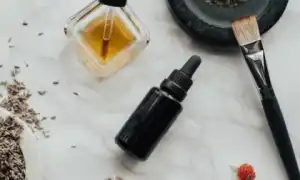 ТОП-20 лучших эфирных масел для лица, волос и ароматерапии для вашего здоровья