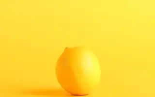 Применение эфирного масла лимона для лица и волос: полезные свойства и советы