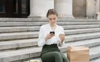 Как перестать следить за бывшим мужем в соцсетях и успокоиться эмоционально