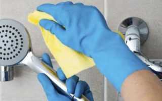 Как быстро очистить душевую лейку от известкового налета