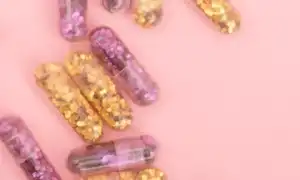 Стоит ли пить коллаген и гиалуроновую кислоту в капсулах для здоровья кожи?
