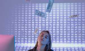 Должен ли мужчина помогать женщине материально и как его к этому сподвигнуть? Мнение экспертов