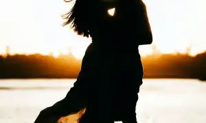 Как спровоцировать мужчину на активные действия – советы психолога для успешных отношений