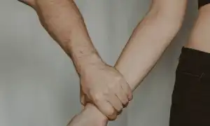 Что делать, если муж ударил по лицу в первый раз – советы психолога для женщин