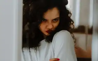 Как перестать ревновать мужа и накручивать себя – советы психолога для гармонии в отношениях