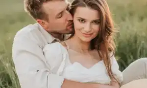 Должен ли мужчина любить женщину больше, чем она его, в отношениях?