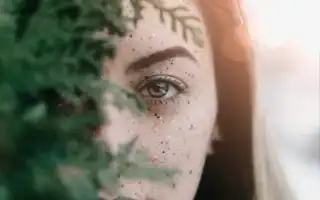 ТОП-10 лучших средств от пигментных пятен до 1000 рублей для вашей кожи