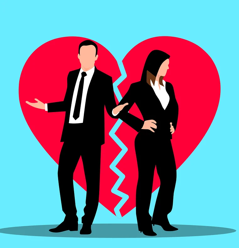арт пары на фоне сердечка