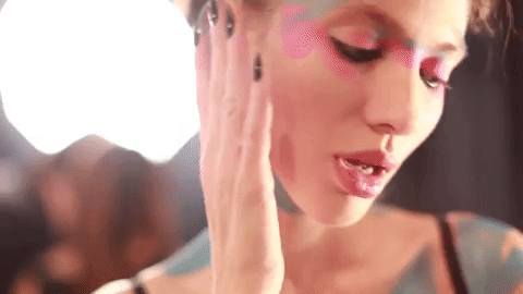 ухоженная девушка