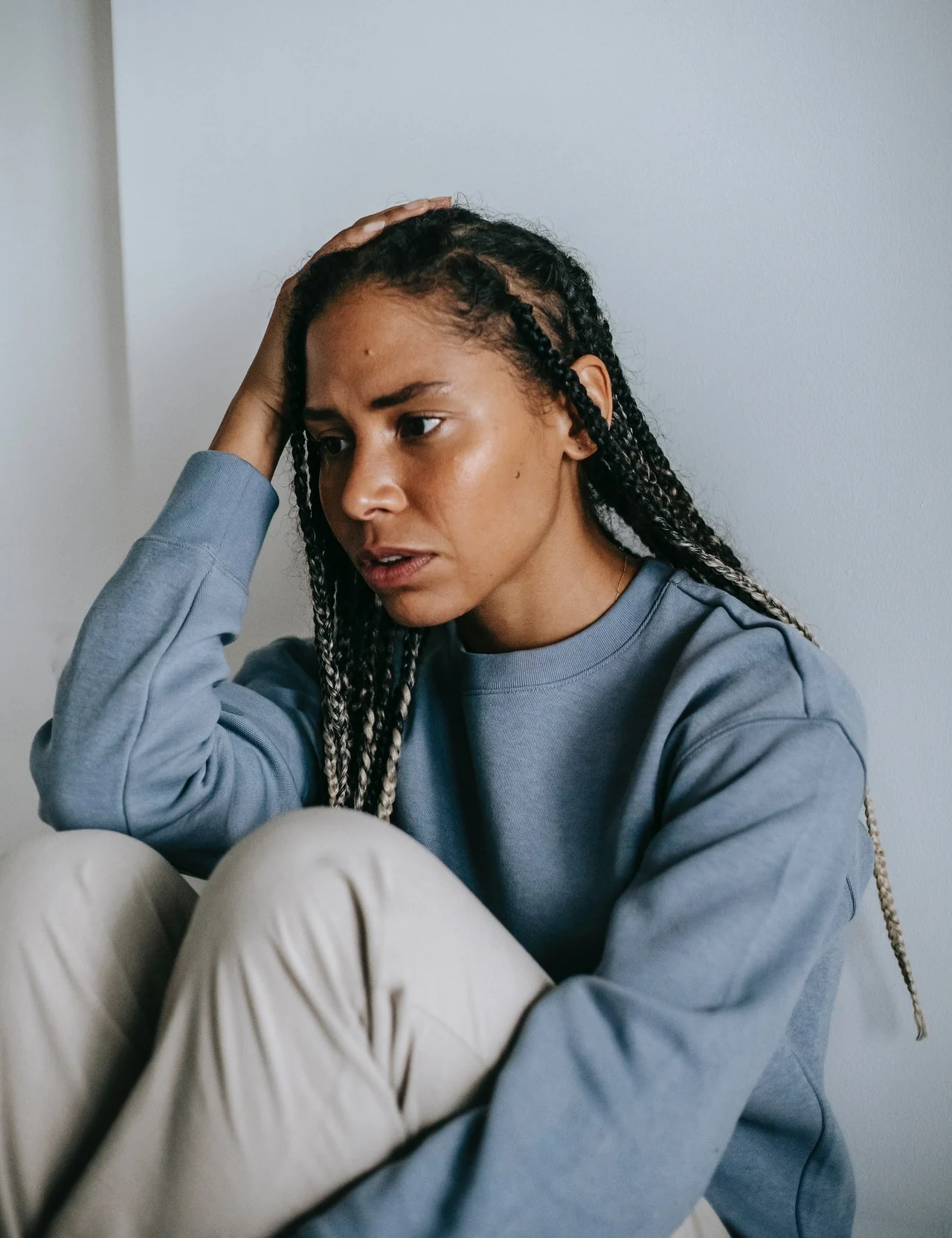 грустная девушка