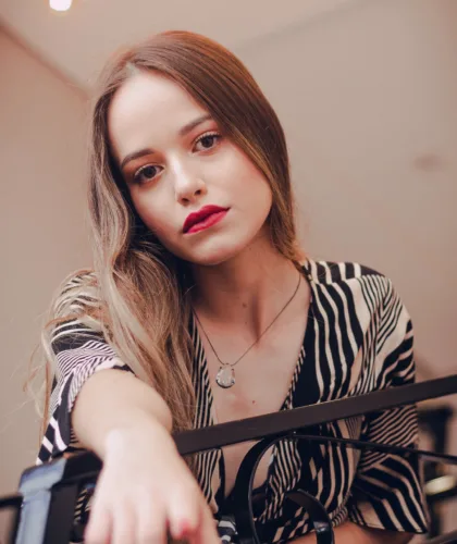 красивая девушка