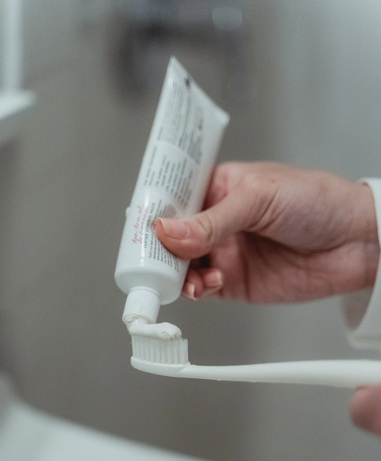 зубная паста и щетка