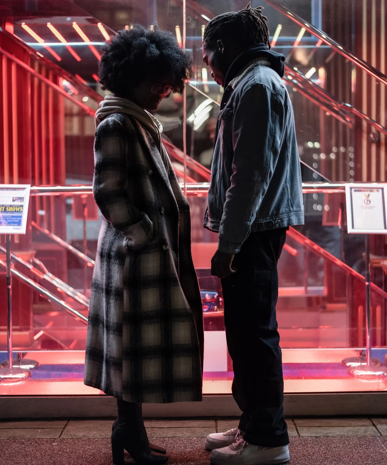 девушка и парень