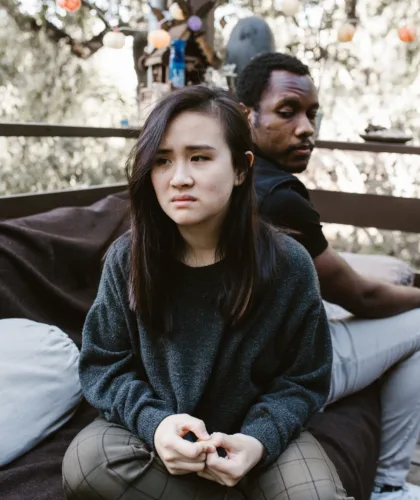 недовольная пара