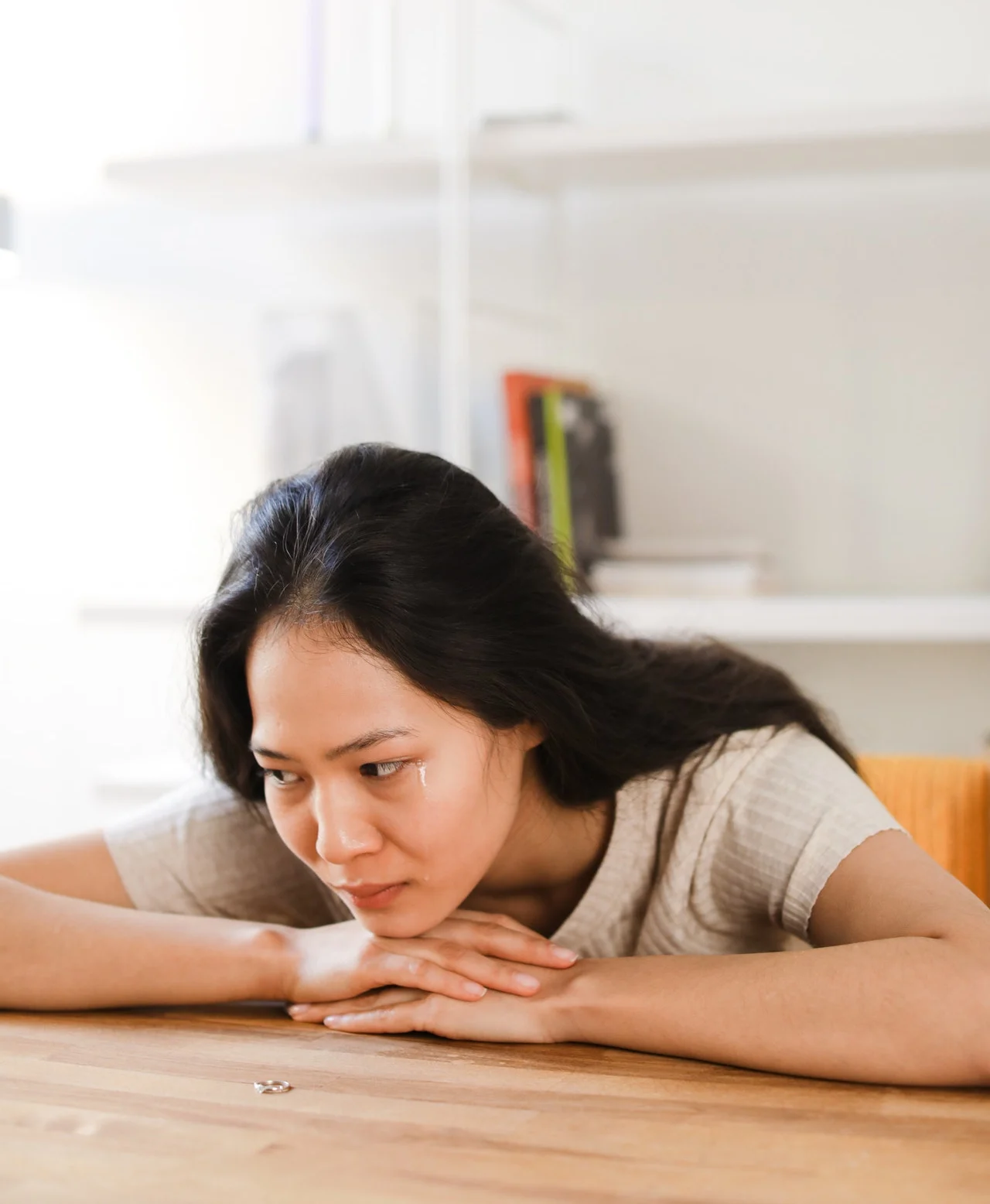 грустная девушка