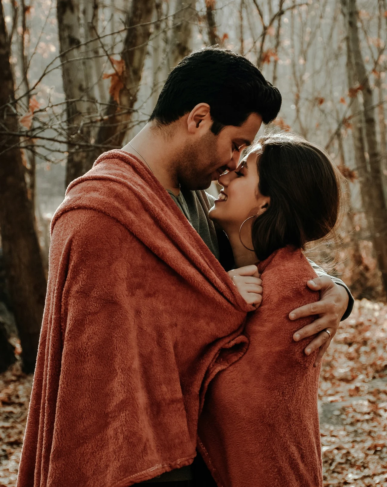 пара под пледом