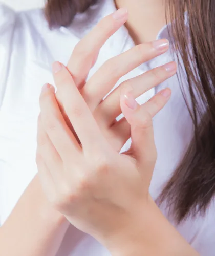 руки девушки